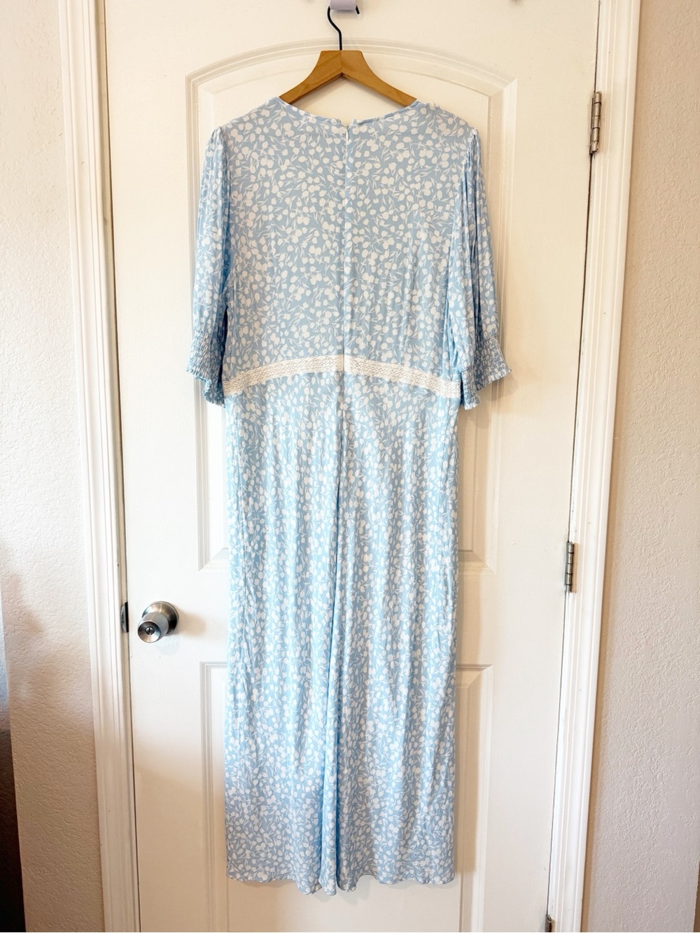 Rixo x Target Blue & White Puff Sleeve Cottage Maxi Dress Modest Prairie 16W/18W - Picture 5 of 7